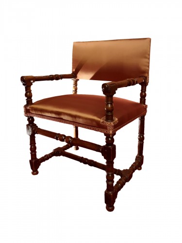 Deux chaises à bras d’époque Henri IV