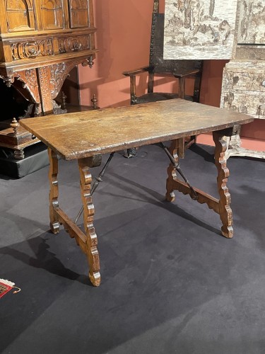 A spanish carved walnut folding center table - Furniture Style 