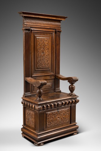 Seating  - Renaissance «chayère» chair