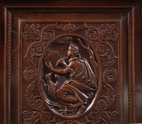 XVIe siècle et avant - Cabinet Burgondo-Lyonnais d’époque Renaissance aux évangélistes