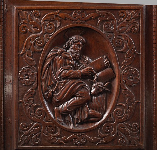 Burgundian Renaissance cabinet depicting the four evangelists - Renaissance