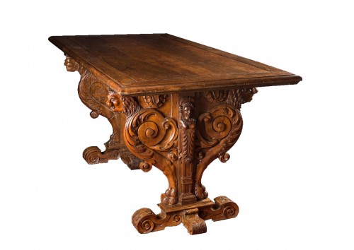 RARE RENAISSANCE CEREMONIAL TABLE FROM HUGUES SAMBIN SCHOOL WITH A FAN-SHAP