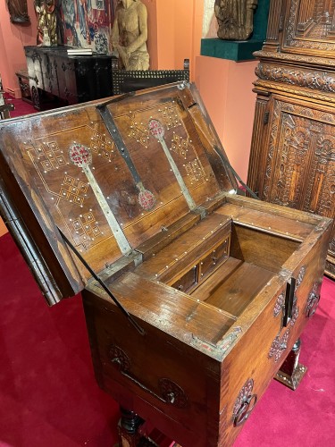 Gothic treasurer chest - 