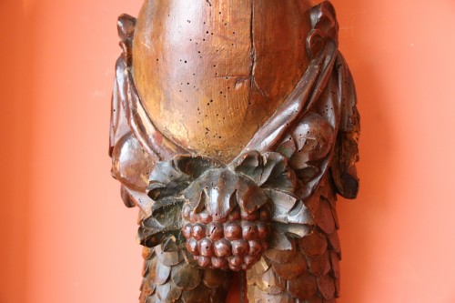 Carved wood bracket depicting a mermaid - 