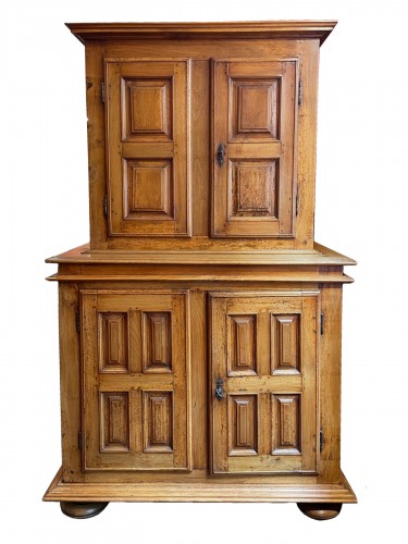 petit cabinet à quatre portes