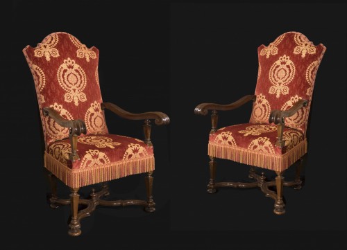 Antiquités - Elegant pair of walnut ceremonial armchairs, Italy, Genoa 18th century