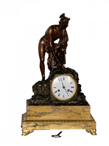 Mantel Clock « Mercury  attaching his Heels » Nice bronze patina on  Sienna