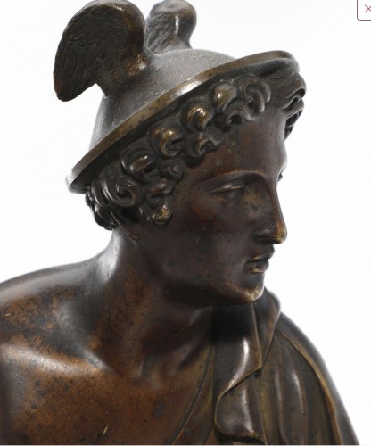 Mantel Clock « Mercury  attaching his Heels » Nice bronze patina on  Sienna - Restauration - Charles X