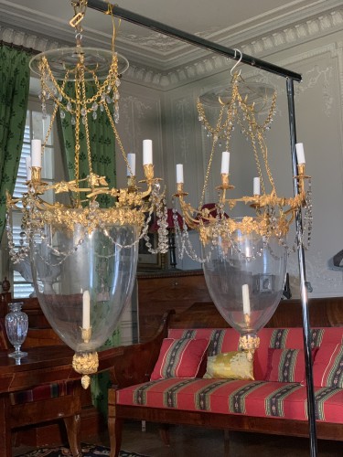 Pair of Lanterns with Vine Leaves, Bronze and Crystal - Lighting Style 