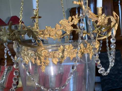 Pair of Lanterns with Vine Leaves, Bronze and Crystal - 