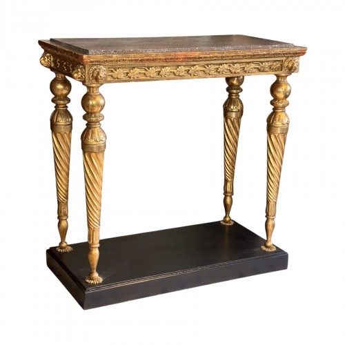 Table de milieu ou Console Gustavienne aux Lions