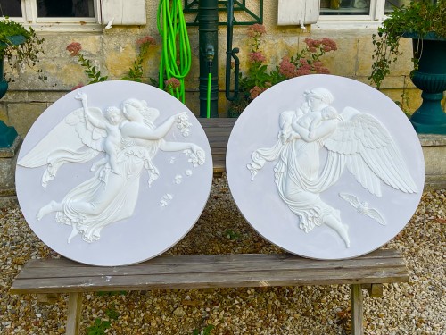 20th century - Day and Night, pair of monumental Plaster Medallions after B. Thorvaldsen
