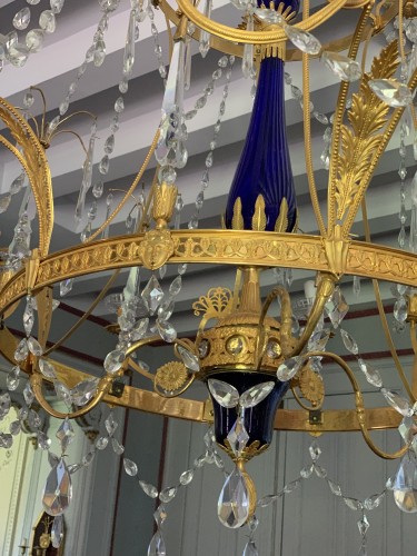 Grand Lustre russe cristal bleu à 18 lumières, style du Palais d’Ostankino - Galerie Golovanoff