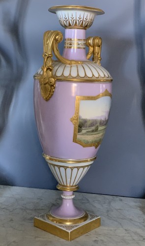 Objet de décoration Cassolettes, coupe et vase - Vase en porcelaine Royal Copenhague, modèle de Hetsch 1870