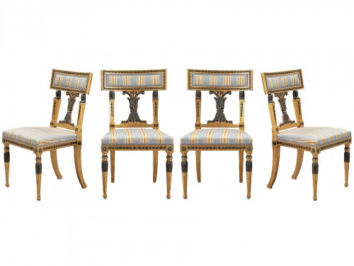 Suite de 4 chaises de style Gustavien, vers 1900