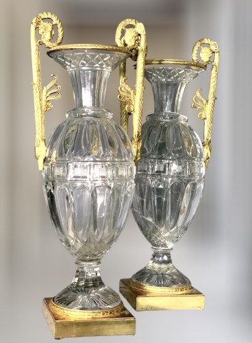 Vase cristal Directoire, monture en bronze attribuée à Thomire - Galerie Golovanoff