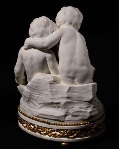 Groupe en marbre – Deux putti - Sculpture Style 
