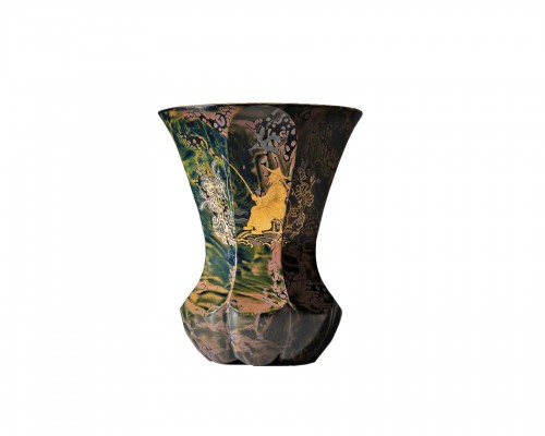 Lithyaline vase with chinese patterns