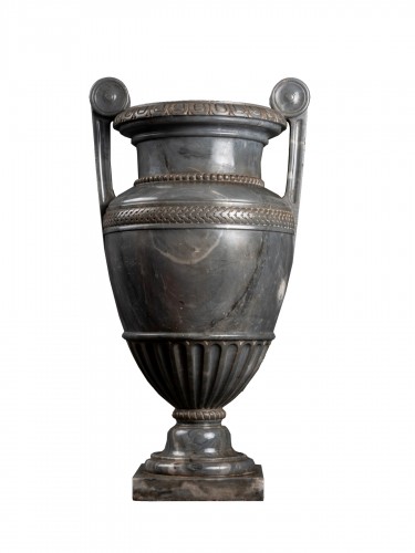 Vase en bardiglio reale – Époque néoclassique