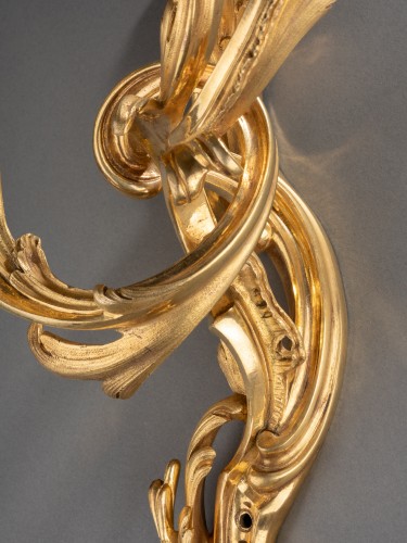 Quatre appliques en bronze doré d'époque Louis XV - Galerie Lamy Chabolle