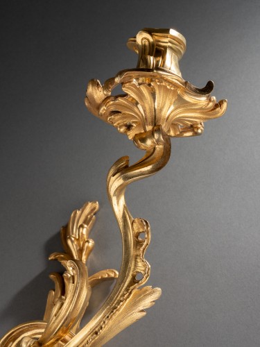 Louis XV - Quatre appliques en bronze doré d'époque Louis XV