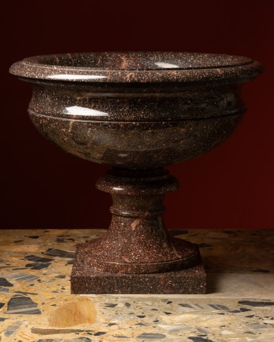 Large tazza in Swedish porphyry - Decorative Objects Style 