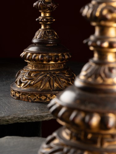 Tall Pegu, black lacquer and cinnabar, gilt candlesticks - Lighting Style 