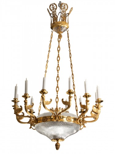 Russian Empire Twelve-light cut crystal and gilt bronze chandelier