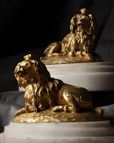 Two of the so-called dogs of the Marquise de Pompadour - Decorative Objects Style Transition
