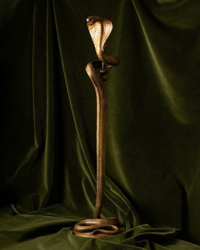 Tall “Cobra” table lamp, after a model by Edgar Brandt - 