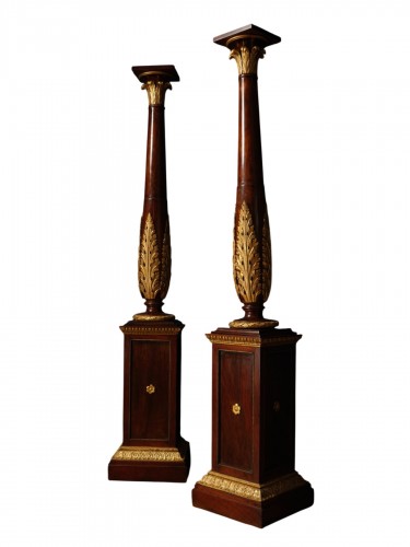 Paire de porte-torchères en acajou et bois doré