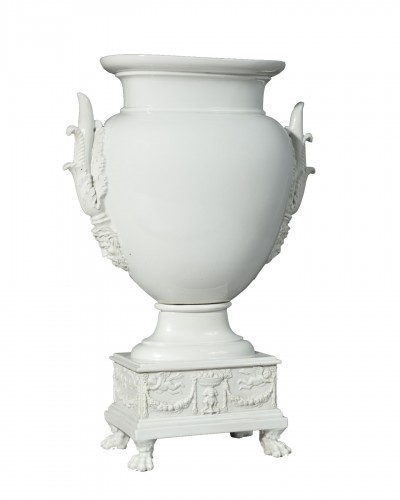Vase en porcelaine de Paris vers 1820
