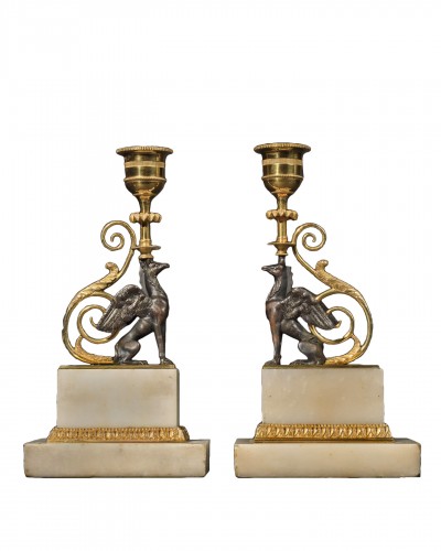 Paire de bougeoirs en bronze patiné et doré époque George II 