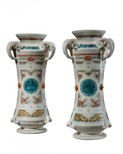 Théodore Deck (1823-1891) - Vase en forme d’albarello
