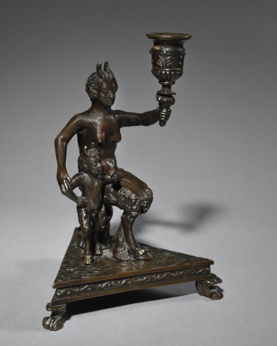 Bougeoir représentant une femme satyre et son enfant d'après Severo da Ravenna -  - Luminaires Style 
