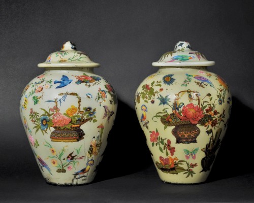 Pair of covered potiches with chinese decor - Early 19th Century - Glass & Crystal Style 