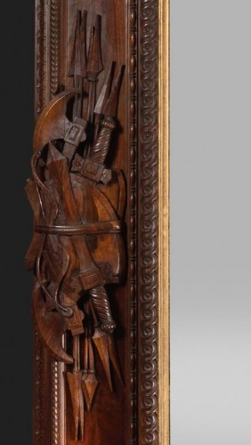 Pietro Giusti (1822-1878) - Walnut frame carved with military attributes - Mirrors, Trumeau Style 