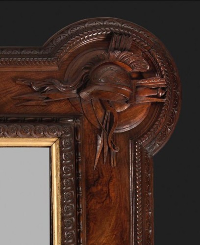 Pietro Giusti (1822-1878) - Walnut frame carved with military attributes - 