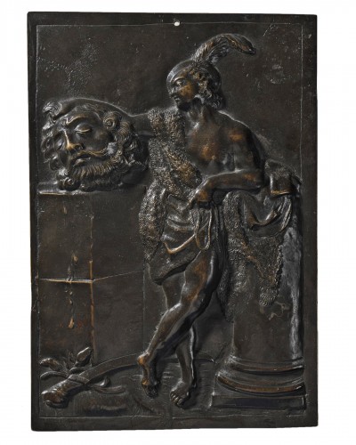 Ecole italienne - plaque en bronze représentant David tenant la tête de Goliath