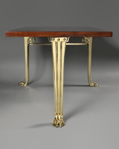 Robsjohn-Gibbings pour Saridis - Paire de tables modèle trapeza - Mobilier Style 