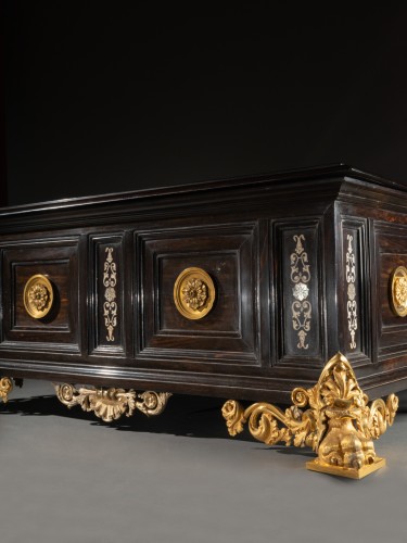 Italian Chest - Circa 1830 - 