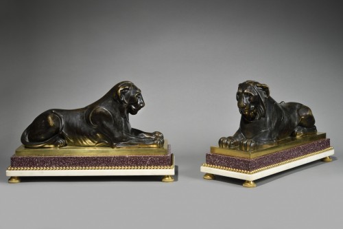 Pair of lionesses - Empire Period - Sculpture Style Empire