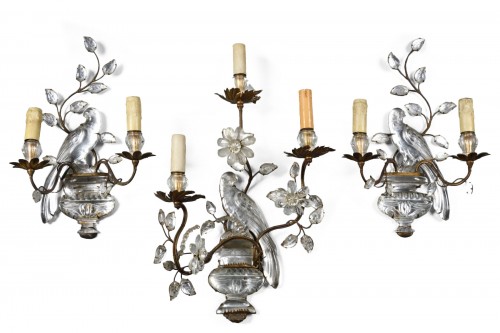 Trois appliques aux perroquets – Maison Baguès