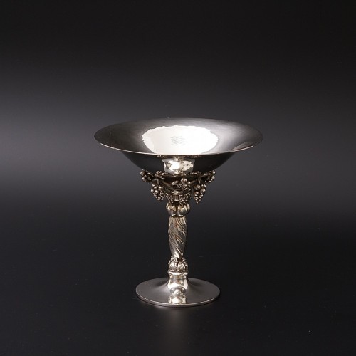 Grape Silver Bowl by Georg Jensen (1866-1935) - 