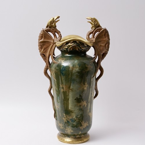 XXe siècle - Paire de vases aux "Ptérodactyles dans une forêt" par Amphora