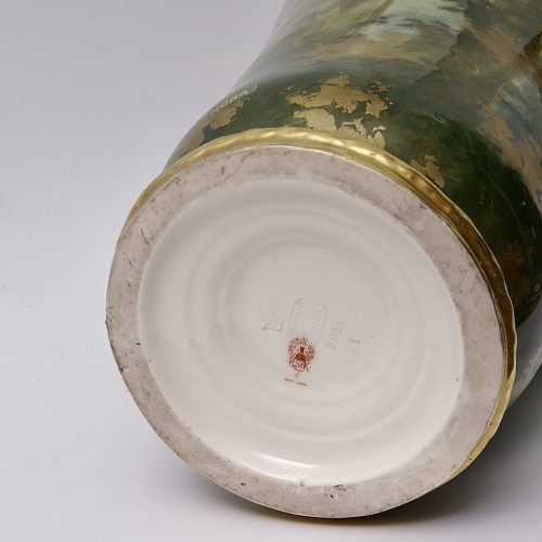 Antiquités - Pair of &quot;Pterodactyls in a Forest&quot; Porcelain Vases by Amphora