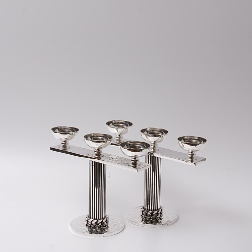 Jean Després (1889-1980) - Paire de chandeliers en métal argenté - Galerie Latham