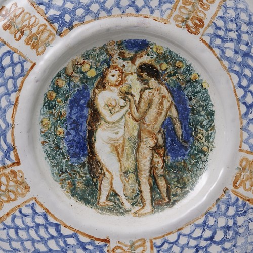 "Adam et Eve" grand plat en faïence de Maurice Savin (1894-1973) - Céramiques, Porcelaines Style Art Déco