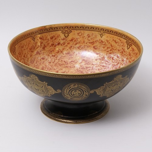 Wedgwood Art-deco Celtic Ornaments Bowl, decor by Daisy Makeig-Jones - Porcelain & Faience Style Art Déco