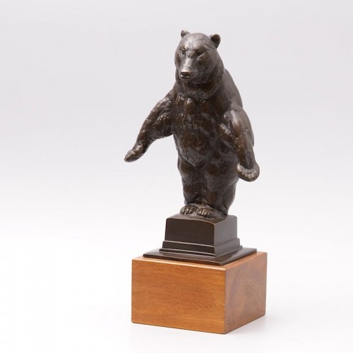 Sculpture  - Standing Bear - August GAUL (1869-1921) 